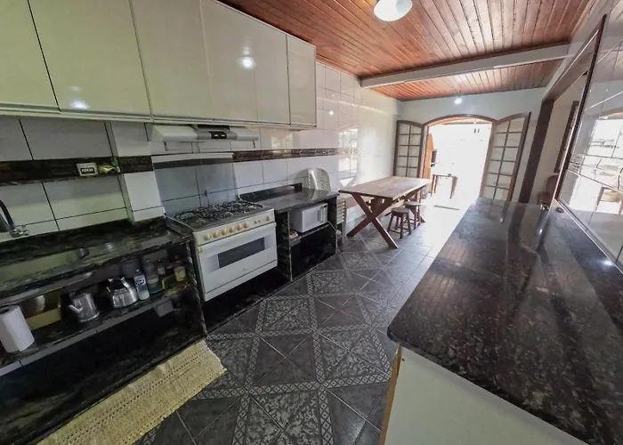 Casa Espacosa Em Matinhos