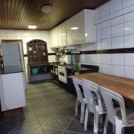Casa Espacosa Em Matinhos Exterior foto